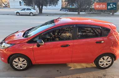 Хэтчбек Ford Fiesta 2012 в 