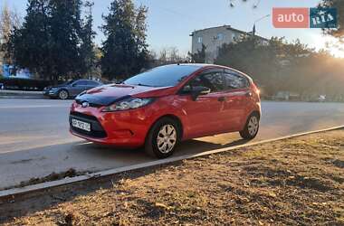 Хэтчбек Ford Fiesta 2012 в 