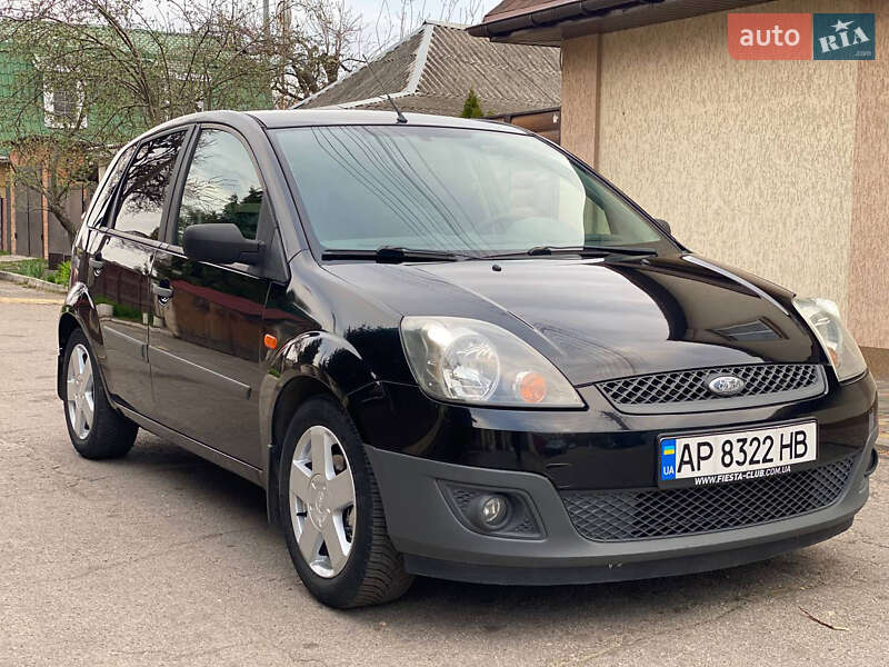 Хэтчбек Ford Fiesta 2008 в 