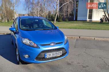 Хэтчбек Ford Fiesta 2011 в 