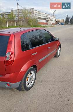 Хэтчбек Ford Fiesta 2006 в 