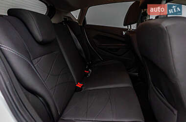 Хетчбек Ford Fiesta 2017 в 