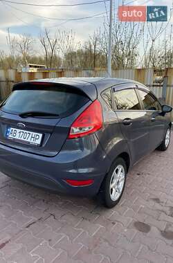 Хэтчбек Ford Fiesta 2011 в 