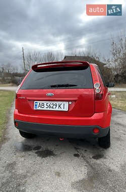Хэтчбек Ford Fiesta 2007 в 