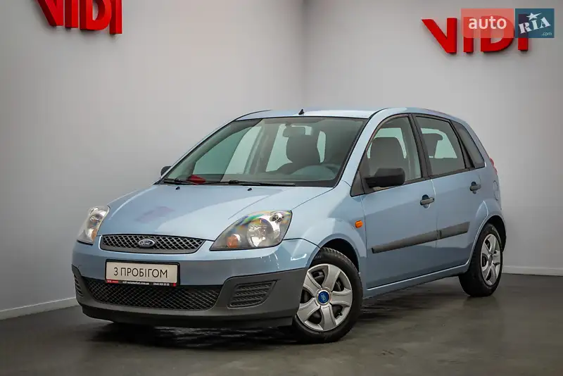 Хэтчбек Ford Fiesta 2006 в 