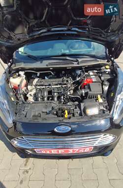 Хэтчбек Ford Fiesta 2019 в 