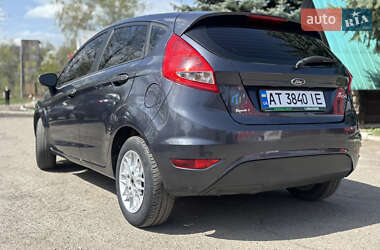 Хэтчбек Ford Fiesta 2009 в 