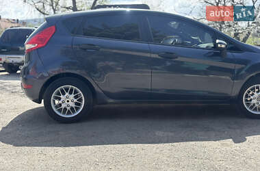 Хэтчбек Ford Fiesta 2009 в 