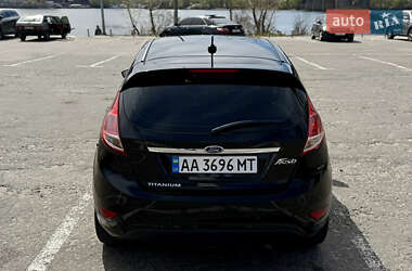 Хэтчбек Ford Fiesta 2016 в 