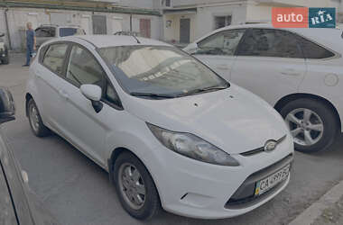 Седан Ford Fiesta 2011 в Черкасах