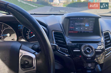 Седан Ford Fiesta 2013 в 
