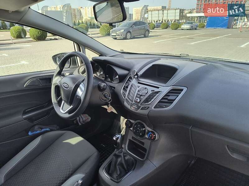 Хэтчбек Ford Fiesta 2015 в Львове фото 24 Хэтчбек Ford Fiesta 2015 в Львове