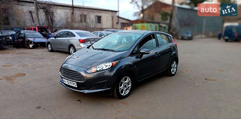 Хэтчбек Ford Fiesta 2016 в Киеве