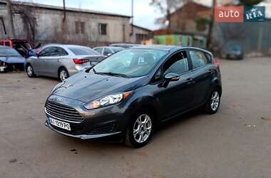 Хэтчбек Ford Fiesta 2016 в 
