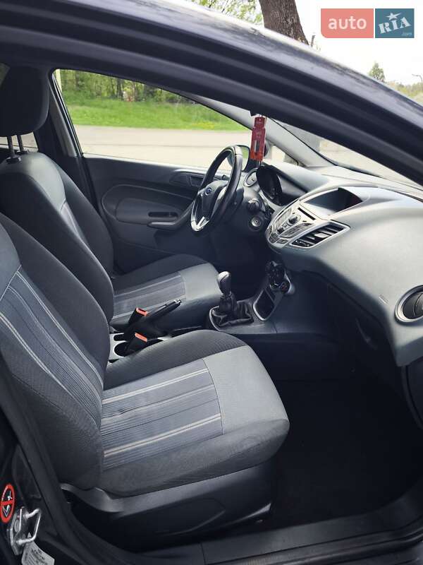 Хэтчбек Ford Fiesta 2010 в Львове