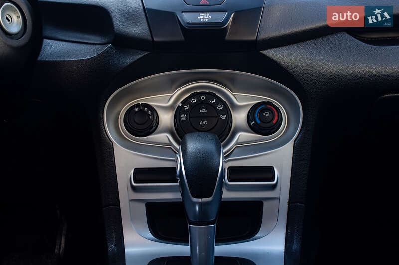Седан Ford Fiesta 2019 в Львові