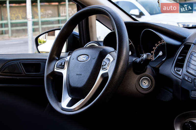Седан Ford Fiesta 2019 в Львові