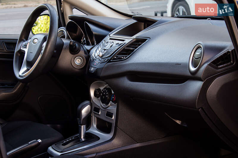 Седан Ford Fiesta 2019 в Львові