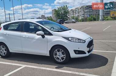 Хэтчбек Ford Fiesta 2013 в 