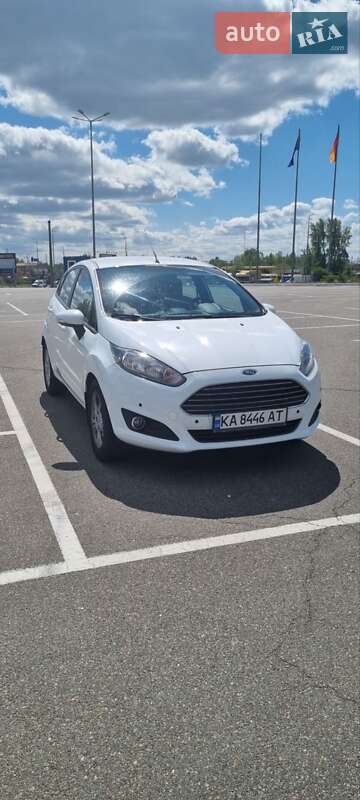 Хэтчбек Ford Fiesta 2013 в 