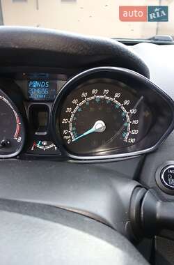 Хэтчбек Ford Fiesta 2013 в 