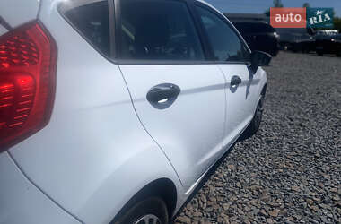 Хэтчбек Ford Fiesta 2012 в 