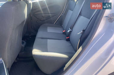 Хэтчбек Ford Fiesta 2012 в 