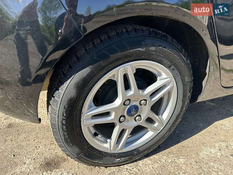 Хэтчбек Ford Fiesta 2017 в Стрые
