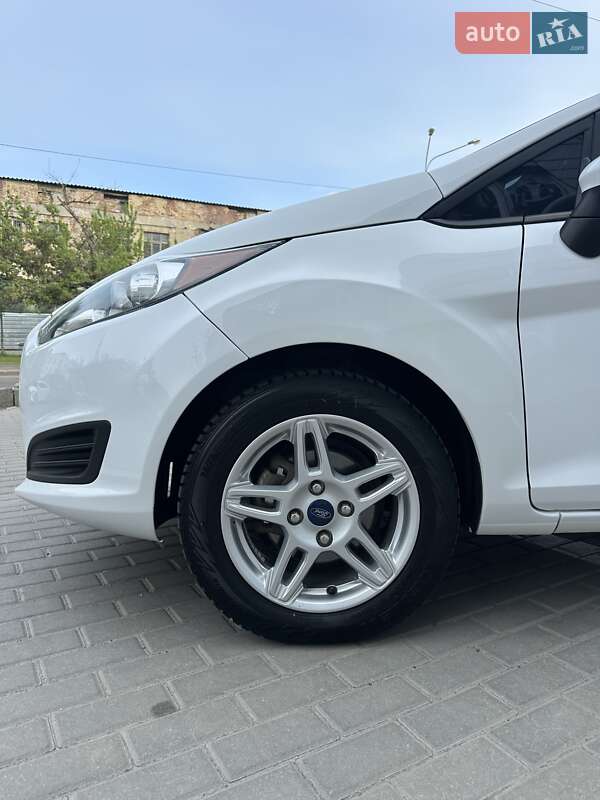 Хетчбек Ford Fiesta 2019 в Києві