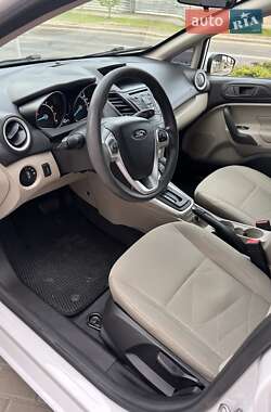 Хэтчбек Ford Fiesta 2019 в 