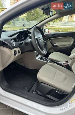 Хэтчбек Ford Fiesta 2019 в 