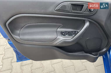 Хэтчбек Ford Fiesta 2018 в 
