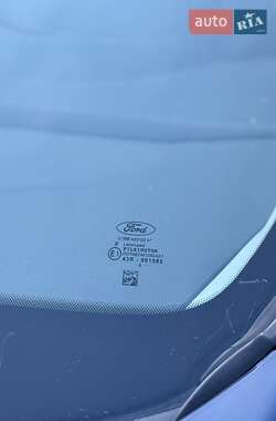 Хэтчбек Ford Fiesta 2016 в 