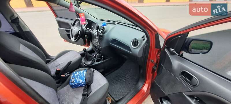 Хэтчбек Ford Fiesta 2008 в Харькове