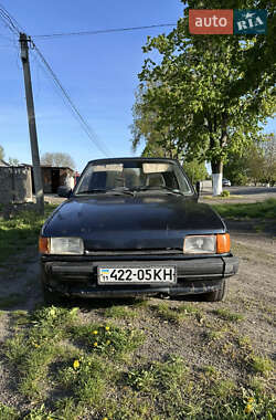 Хэтчбек Ford Fiesta 1988 в Луцке