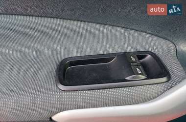 Хэтчбек Ford Fiesta 2012 в 