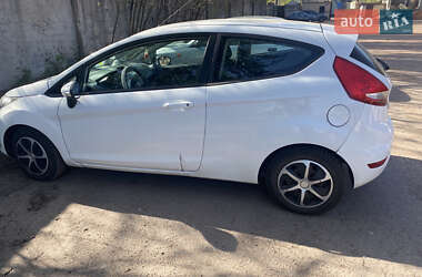 Хетчбек Ford Fiesta 2010 в 