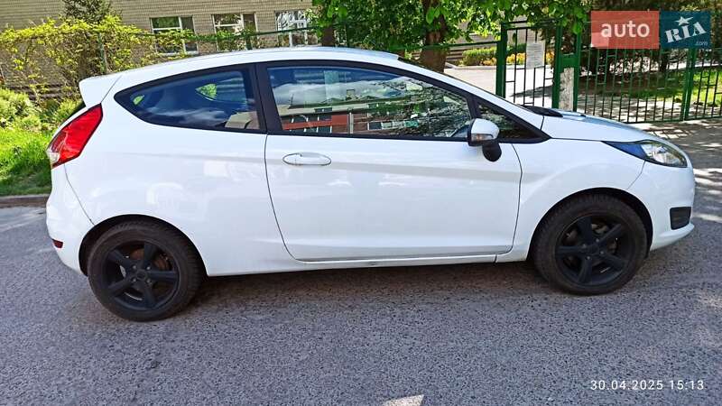 Хетчбек Ford Fiesta 2016 в Броварах