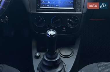 Хэтчбек Ford Fiesta 2008 в 