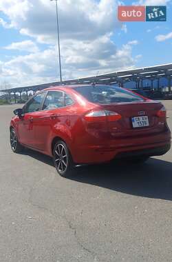 Седан Ford Fiesta 2016 в 