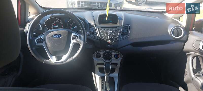 Седан Ford Fiesta 2016 в Львові