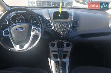 Седан Ford Fiesta 2016 в 