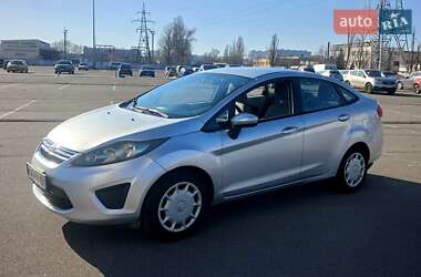 Седан Ford Fiesta 2012 в Киеве