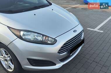 Седан Ford Fiesta 2017 в 