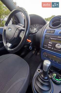 Хетчбек Ford Fiesta 2008 в 