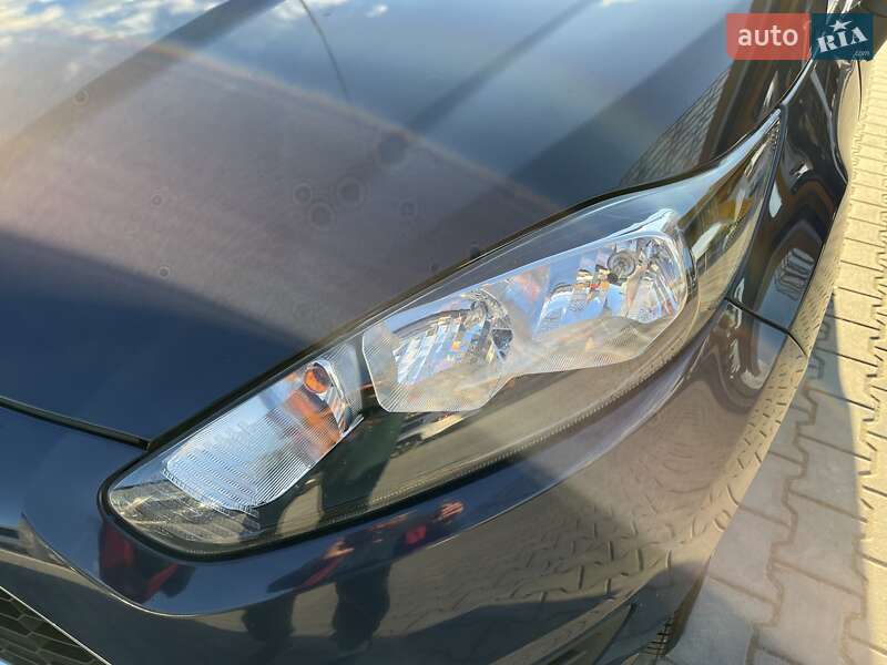 Хэтчбек Ford Fiesta 2014 в Львове