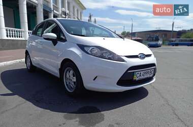 Хетчбек Ford Fiesta 2011 в Черкасах