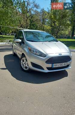 Хэтчбек Ford Fiesta 2015 в Одессе