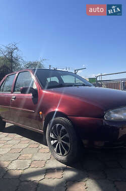 Хэтчбек Ford Fiesta 1996 в 