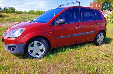 Хэтчбек Ford Fiesta 2006 в 